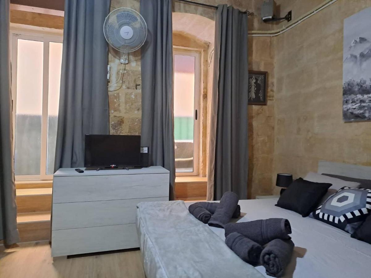 Lovely 1 Bedroom Apartment In The Heart Of Valletta Bagian luar foto