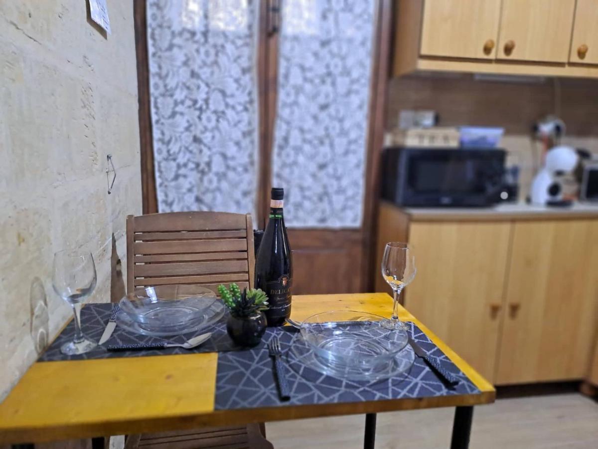 Lovely 1 Bedroom Apartment In The Heart Of Valletta Bagian luar foto